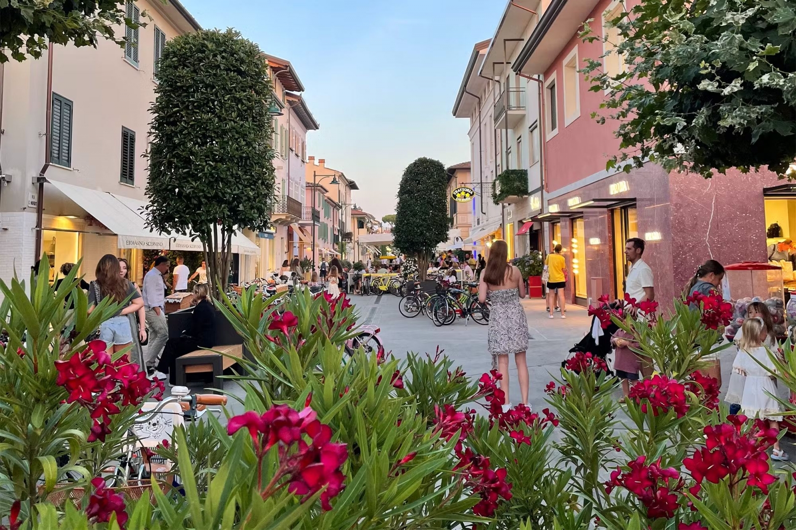  Nostalji ve Lüks Yaşamın Buluştuğu Forte Dei Marmi