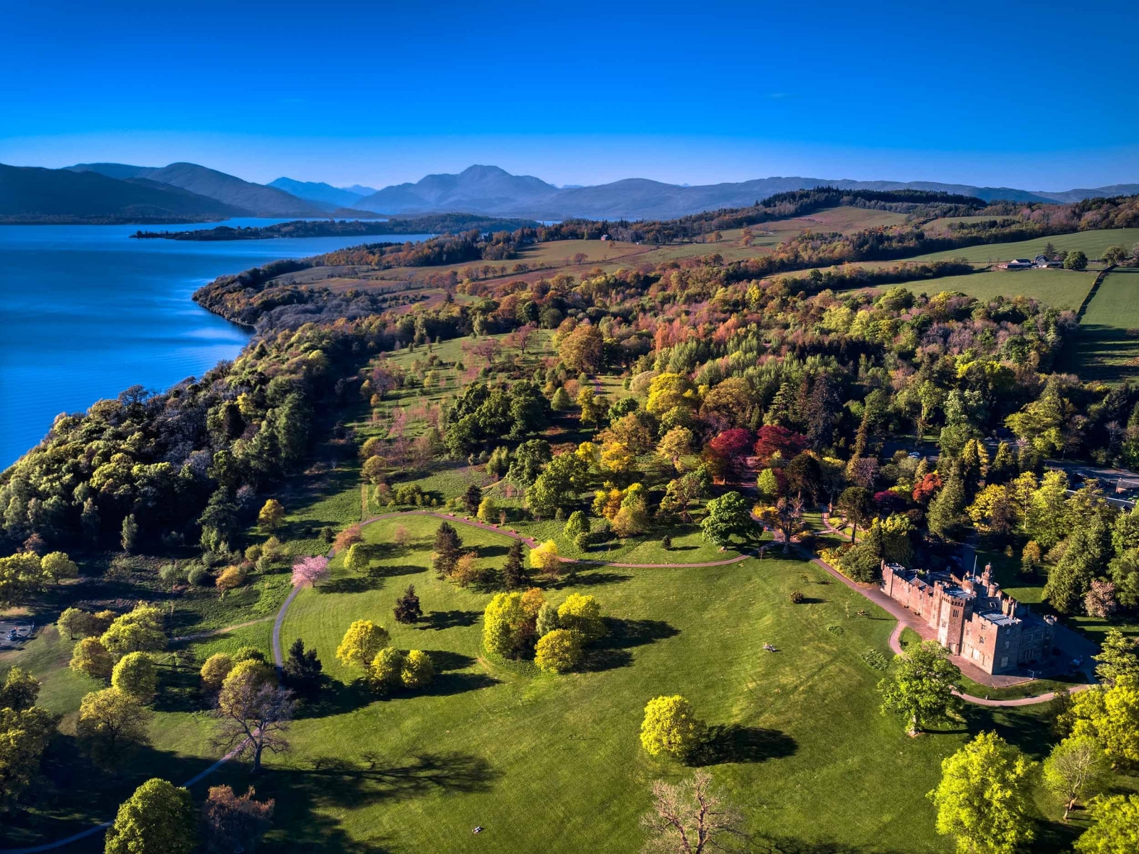 Edinburgh|*|Glasgow|*|Inverness|*|St. Andrew |*|Highland ve Adalar |*|Loch Ness|*|Loch Lomond|*|Isle of Skye