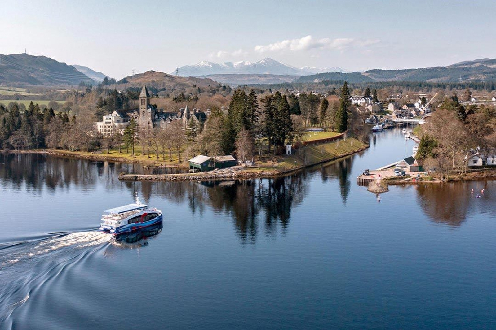 Edinburgh|*|Glasgow|*|Inverness|*|St. Andrew |*|Highland ve Adalar |*|Loch Ness|*|Loch Lomond|*|Isle of Skye